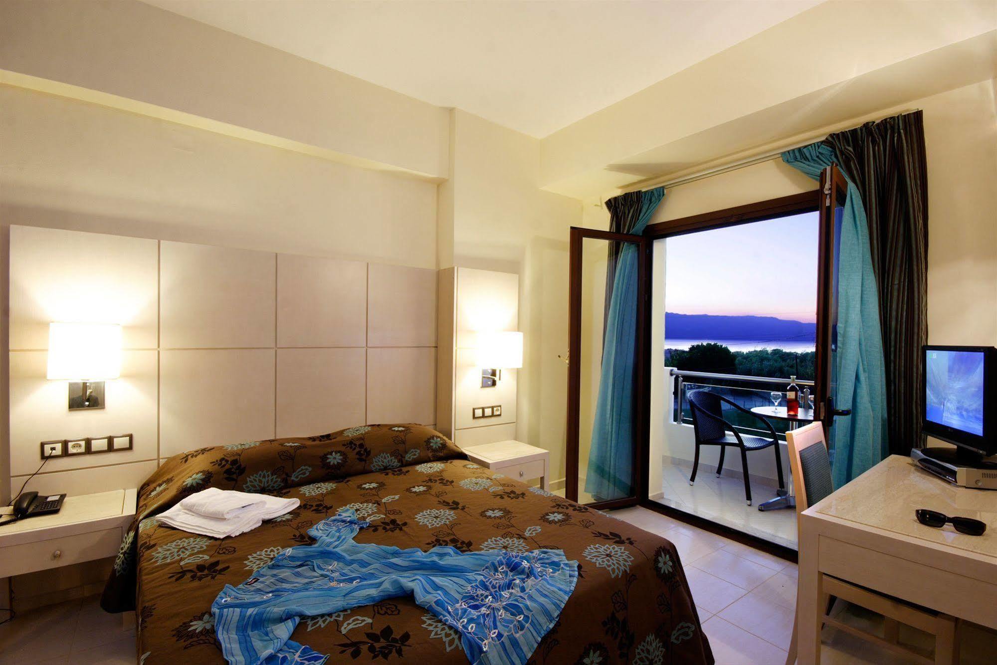 Theros Hotel Tavronitis  Bagian luar foto